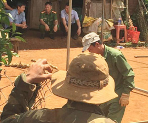 Vợ dùng cuốc đánh chết chồng rồi đến công an đầu thú