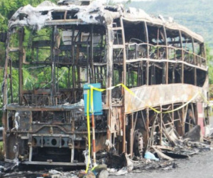 17 hành khách đang ngủ say, xe bất ngờ bốc cháy