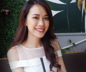 Á khôi Nữ sinh Việt Nam lần đầu kể chuyện bị gạ tình nghìn đô