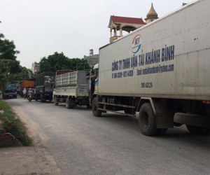 Ô tô "trốn" trạm BOT quốc lộ 5, đường liên xã ùn tắc nghiêm trọng