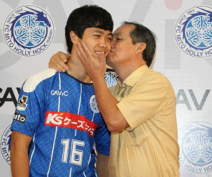 Bầu Đức "phán xử" HLV Hoàng Anh Tuấn: “Trao Công Phượng để làm gì? Có biết đào tạo đâu mà trao”
