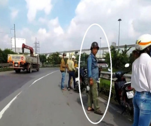 Công an vào cuộc vụ “người lạ mặt” rượt đuổi, cấm người dân ghi hình CSGT