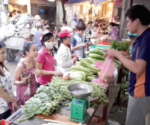Tăng thuế VAT, người nghèo càng nghèo thêm?