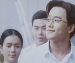 Thầy giáo điển trai trong MV "Em gái mưa" của Hương Tràm là ai?