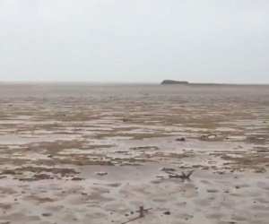 Bão Irma hút sạch nước khỏi nhiều bờ biển ở Bahamas