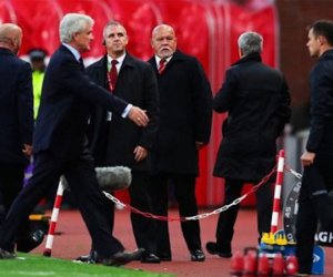 HLV Stoke City tiết lộ lý do bị Mourinho từ chối bắt tay
