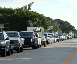 Người gốc Việt ở Florida tranh thủ bão Irma để "nghỉ ngơi"