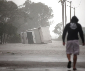 "Quái vật" Irma trút cuồng nộ cực đại lên Florida