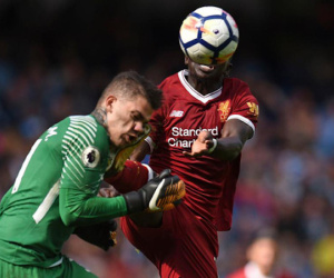 Tranh cãi về thẻ đỏ của Sadio Mane