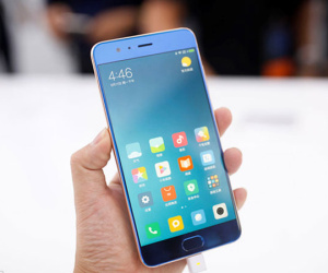 Ảnh Xiaomi Mi Note 3: RAM 6 GB, camera kép giá 380 USD