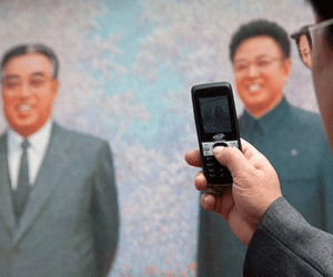 Cựu đặc nhiệm Mỹ đề xuất thả 25 triệu iPhone xuống Triều Tiên