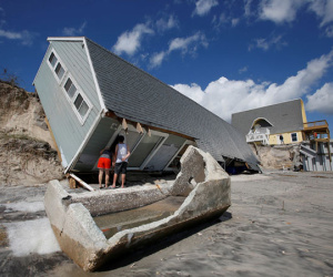 Florida sau siêu bão thế kỷ Irma: Tối tăm, lụt lội và đổ nát