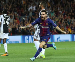 Messi lập cú đúp, Barca đè bẹp Juventus
