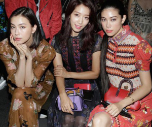 Park Shin Hye ép cân khiến mặt gầy rõ rệt
