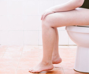 "Tôi đã huỷ hoại bàng quang của mình để rồi phải nhận hậu quả là bệnh són tiểu"