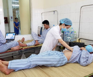 Âm tính sốt xuất huyết, đang khoẻ mạnh bỗng chảy máu ồ ạt