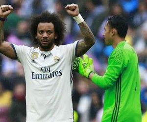 Marcelo gia hạn với Real sau khi nhận án treo giò