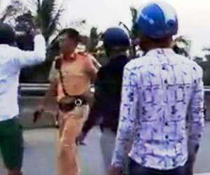 Vụ CSGT chĩa súng vào người dân: Người đi xe máy thừa nhận hành vi sai trái
