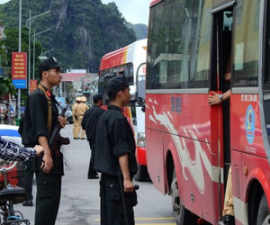 Cảnh sát Quảng Ninh kiểm tra hàng loạt ôtô, truy tìm tử tù vượt ngục