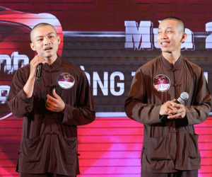 Hai sư thầy "triệu view", gây sốt mạng xã hội xuất hiện trên sân khấu "Tuyệt đỉnh song ca"!