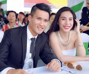 Khoe cơm Thủy Tiên tự tay nấu, Công Vinh tiết lộ: "Có bao tiền mang về hết cho vợ"