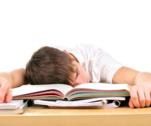 Trẻ con không có quyền điểm thấp?