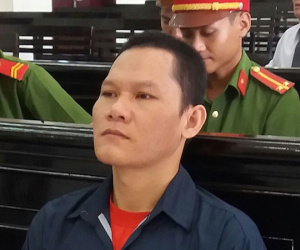 Cha "thú tính" hiếp dâm con gái lãnh 20 năm tù