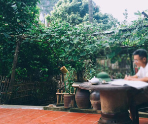 Giảm hơn nửa thu nhập, chúng tôi vẫn rủng rỉnh khi rời phố về quê