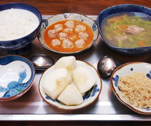 Bà mẹ chồng "quốc dân" ngày nấu đủ 3 bữa, mỗi bữa một thực đơn ngon lành đẹp mắt cho con dâu ở cữ