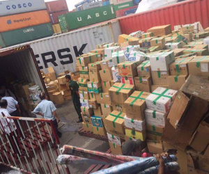 Hải quan đấu giá 82 container, giá khởi điểm gần 2,8 tỉ đồng