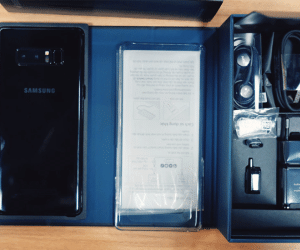 Mở hộp Galaxy Note 8 sắp lên kệ ở Việt Nam
