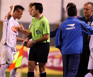 Neymar từng sỉ nhục và khiến HLV bị sa thải do không được đá penalty