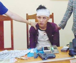 Kẻ vận chuyển ma túy dùng súng bắn trả cảnh sát