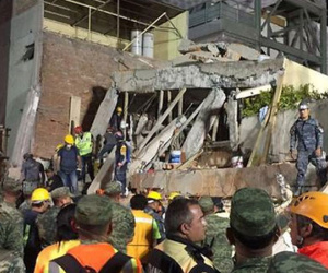 Mexico cứu sống 2 trẻ em bị chôn vùi sau động đất 7 độ