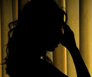 15 năm bị hàng nghìn kẻ cưỡng hiếp của cô gái Anh