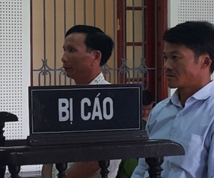 Công an hầu toà vì thông lệ nhận tiền "bồi dưỡng" khi bắt mại dâm