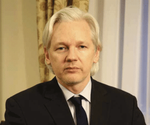 Nhà sáng lập Wikileaks và sự thật về quá khứ của một “hacker nổi loạn”
