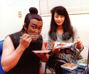 "Bao Công" Kim Siêu Quần viết di chúc cấm vợ cưới trai trẻ