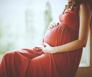 Đàn bà có thể nhặt được "mặt nạ" đàn ông ở... khoa sản!