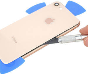 Mặt kính iPhone 8 đắt hơn cả màn hình