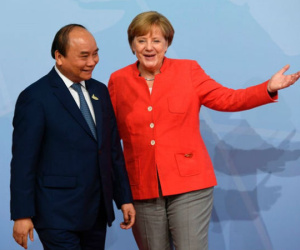 Thủ tướng Nguyễn Xuân Phúc chúc mừng đảng bà Merkel thắng cử