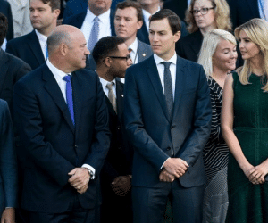 Quốc hội điều tra 6 cố vấn ông Trump về bảo mật
