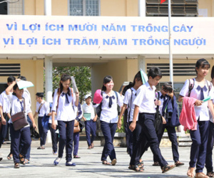 Trường "cực chẳng đã" mới xi-nhan hội phụ huynh thu tiền