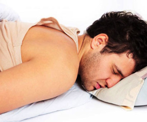 "Yêu" quá mạnh, người đàn ông bị đứt dây thắng bao quy đầu
