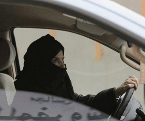 Ả Rập Saudi cho phép phụ nữ lái xe