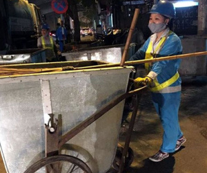 Cái kết bất ngờ cho người đàn ông trí thức đòi đánh nữ lao công