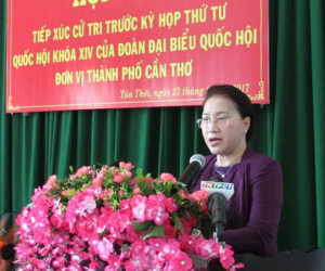 Chủ tịch QH nói về việc "cách hết chức vụ khi nghỉ hưu"