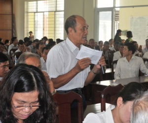 Đằng sau các dự án BOT có đồng chí nào "vỗ vai" không?