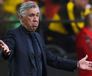 Bayern sa thải Ancelotti sau trận thua PSG