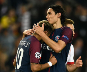 Neymar - Cavani giúp PSG nhấn chìm Bayern